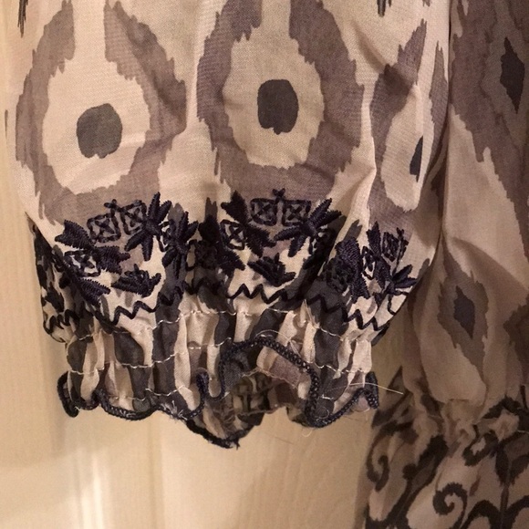 💖 C’est City Women’s Tops Shirts - Picture 4 of 12